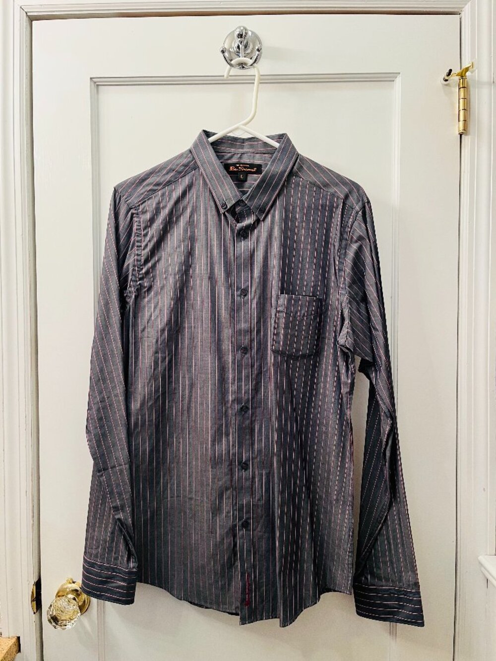 NEW! Never Worn Ben Sherman Slim Fit LG Button Down Gray w/ light pink pinstripe